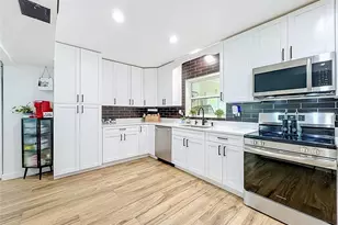 8407 Quartz Pl, Tampa, FL 33615 - Photo 8