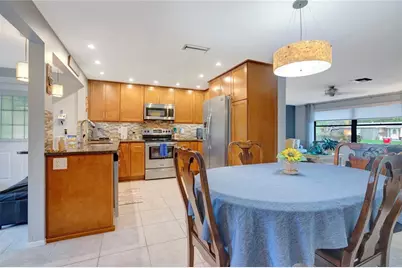 8165 Lark Street, Seminole, FL 33777 - Photo 10