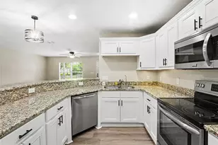 410 NE 12th Ave, Mulberry, FL 33860 - Photo 10