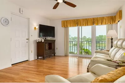 1882 Pine Ridge Way W #C2, Palm Harbor, FL 34684 - Photo 8