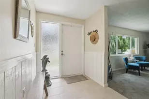 7698 Cardiff Ct, Saint Petersburg, FL 33709 - Photo 4