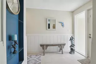 7698 Cardiff Ct, Saint Petersburg, FL 33709 - Photo 6