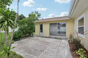 7698 Cardiff Ct, Saint Petersburg, FL 33709 - Photo 48