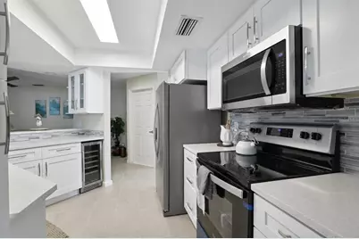 7698 Cardiff Court, Saint Petersburg, FL 33709 - Photo 16