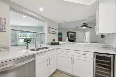 7698 Cardiff Court, Saint Petersburg, FL 33709 - Photo 18