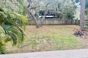 419 Kentucky Ave, Crystal Beach, FL 34681 - Photo 32