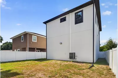 3022 W Douglas Street, Tampa, FL 33607 - Photo 16