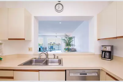 7984 Sailboat Key Boulevard S #303, Saint Petersburg, FL 33707 - Photo 16