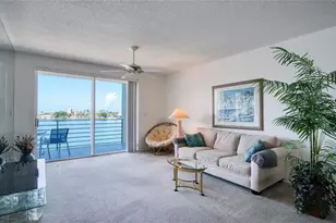 7984 Sailboat Key Blvd S, Saint Petersburg, FL 33707 - Photo 12