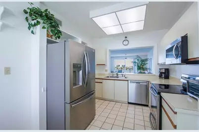 7984 Sailboat Key Boulevard S #303, Saint Petersburg, FL 33707 - Photo 14