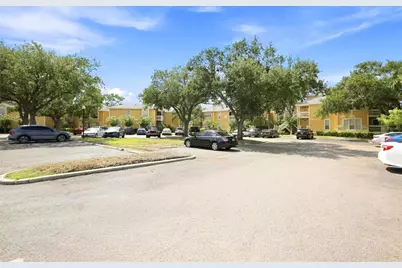 115 112th Avenue NE #307, Saint Petersburg, FL 33716 - Photo 2