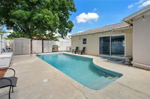 6944 Buhrley Terrace N, Saint Petersburg, FL 33709 - Photo 42