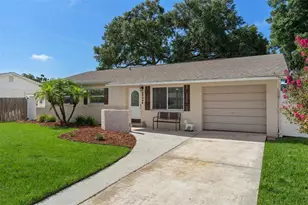 6944 Buhrley Terrace N, Saint Petersburg, FL 33709 - Photo 4