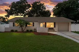 6944 Buhrley Terrace N, Saint Petersburg, FL 33709 - Photo 2