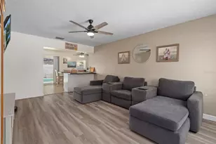 6944 Buhrley Terrace N, Saint Petersburg, FL 33709 - Photo 8