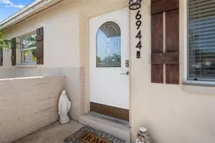 6944 Buhrley Terrace N, Saint Petersburg, FL 33709 - Photo 6