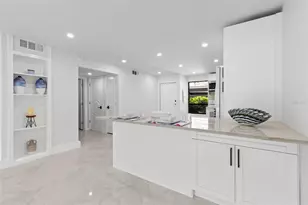 2614 Cove Cay Dr, Clearwater, FL 33760 - Photo 10