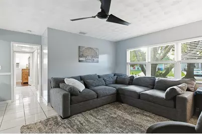 3280 56th Way N, Saint Petersburg, FL 33710 - Photo 8