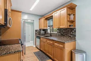 3280 56th Way N, Saint Petersburg, FL 33710 - Photo 12
