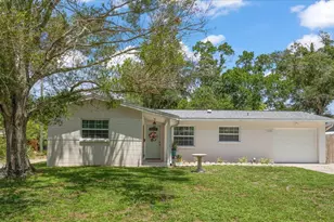 5820 Commonwealth Ave N, Saint Petersburg, FL 33703 - Photo 1