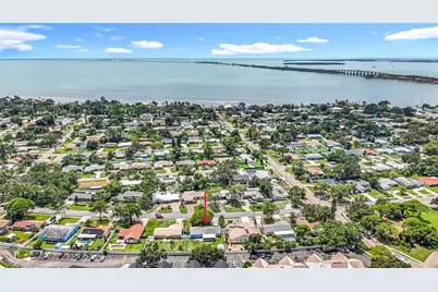 2449 66th Avenue S, Saint Petersburg, FL 33712 - Photo 2