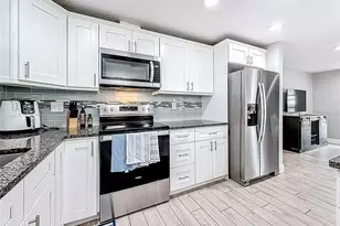 2449 66th Ave S, Saint Petersburg, FL 33712 - Photo 12