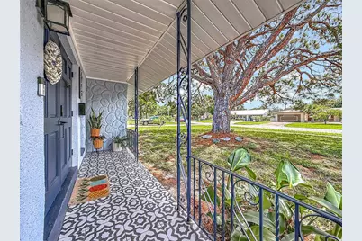 2449 66th Avenue S, Saint Petersburg, FL 33712 - Photo 8