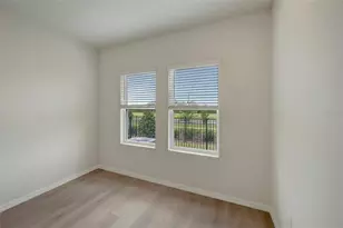 5254 Colony Vis Dr, Apollo Beach, FL 33572 - Photo 8