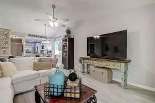 1439 Water View Dr W, Largo, FL 33771 - Photo 12