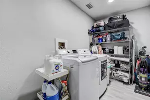 1439 Water View Dr W, Largo, FL 33771 - Photo 24