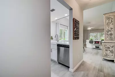 1439 Water View Drive W, Largo, FL 33771 - Photo 8