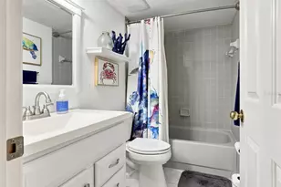 673 Segovia Ct NE, Saint Petersburg, FL 33703 - Photo 22