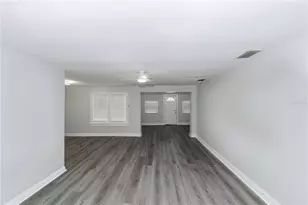 2240 10th St S, Saint Petersburg, FL 33705 - Photo 36