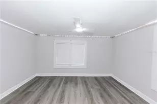 2240 10th St S, Saint Petersburg, FL 33705 - Photo 28