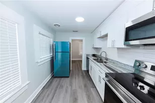2240 10th St S, Saint Petersburg, FL 33705 - Photo 40
