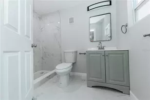 2240 10th St S, Saint Petersburg, FL 33705 - Photo 34