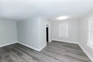 2240 10th St S, Saint Petersburg, FL 33705 - Photo 38