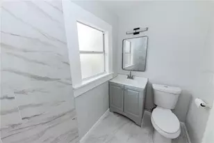 2240 10th St S, Saint Petersburg, FL 33705 - Photo 44