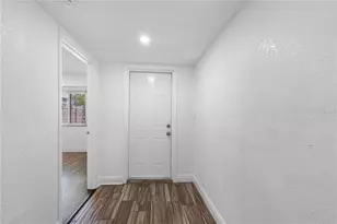 1205 E Seneca Ave, Tampa, FL 33612 - Photo 10