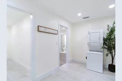 8010 N 13th Street, Tampa, FL 33604 - Photo 14