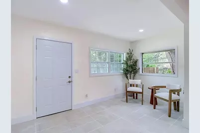 8010 N 13th Street, Tampa, FL 33604 - Photo 4