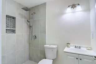 8010 N 13th St, Tampa, FL 33604 - Photo 20