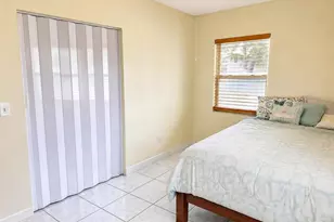 8002 Woodvine Pl, Tampa, FL 33615 - Photo 18
