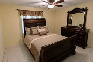 8002 Woodvine Pl, Tampa, FL 33615 - Photo 14