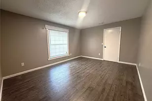 2042 Shadow Pine Dr, Brandon, FL 33511 - Photo 16