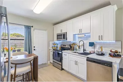 5856 McKee Lake Drive N, Saint Petersburg, FL 33709 - Photo 10