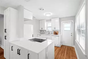 5016 Dartmouth Ave N, Saint Petersburg, FL 33710 - Photo 4