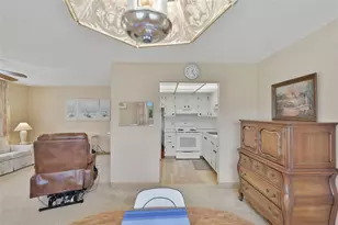 1811 Bedford Ln, Sun City Center, FL 33573 - Photo 16
