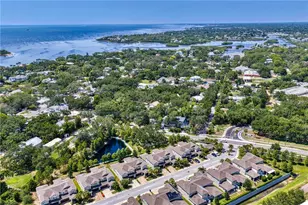 602 Ozona Village Dr, Palm Harbor, FL 34683 - Photo 4