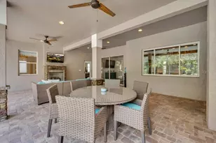 5967 Jaegerglen Dr, Lithia, FL 33547 - Photo 36